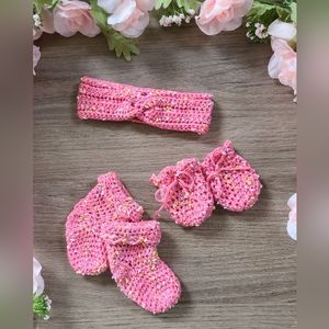 Baby girl set, mittens, socks, headband, babyshower gift, photo prop
